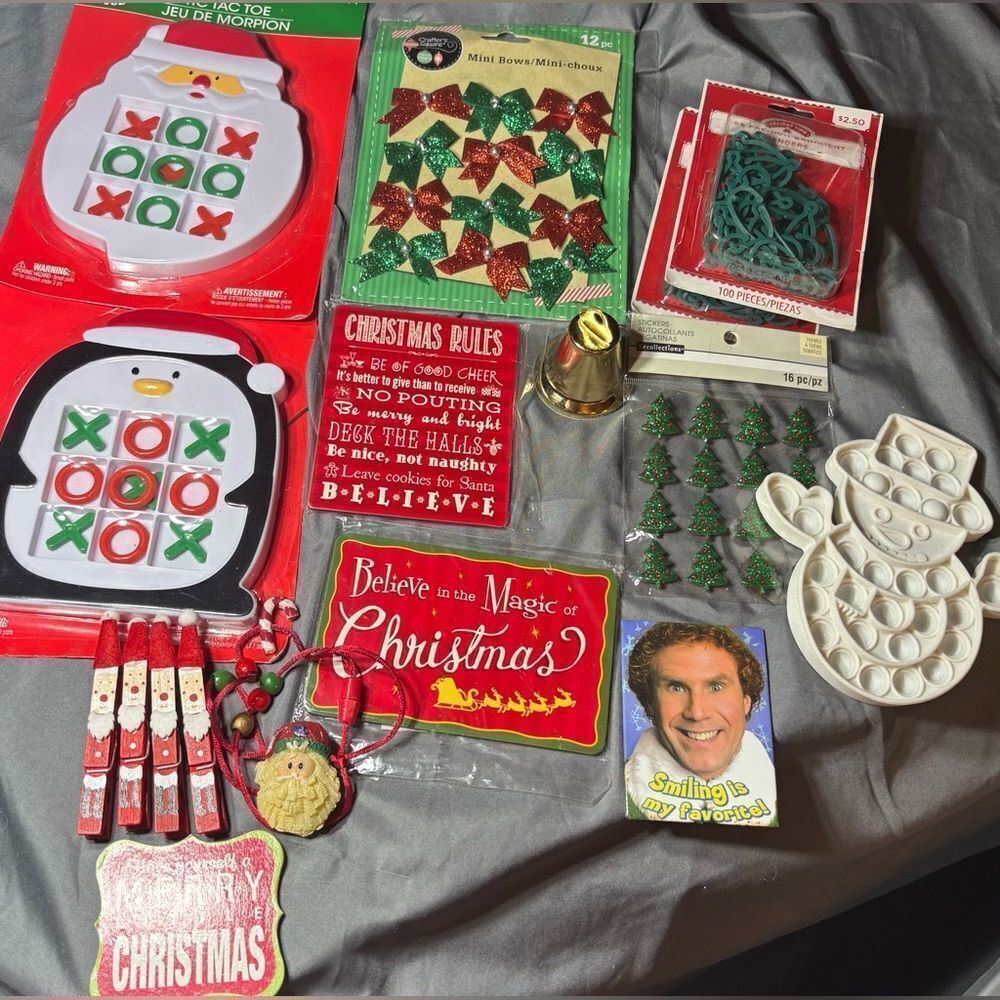 ☃️❄️☃️ New Christmas Bundle Bag See Photos for Content